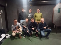 AK-47 / Scorpion EVO + 2 Waffen / 33 Schuss